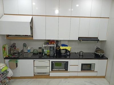 Nhỉnh 5 tỷ. ngõ nông. hoàng hoa thám, ba đình, 38m2, 5 tầng, 4 pn, về ở ngay 2