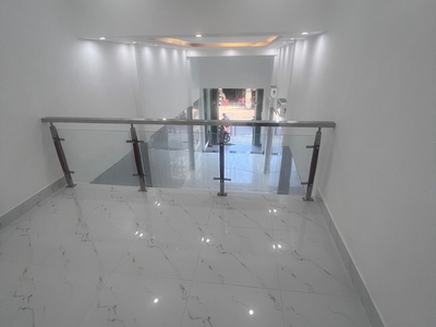 Bán nhà quận 7, mặt tiền kinh doanh, đường xe hơi 10m, 64m2, chỉ 5tỷ x 3