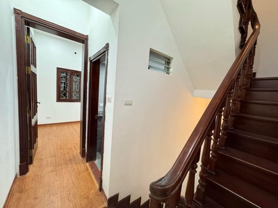 Bán nhà: hoàng quốc việt  diện tích: 49m2 / 4 tầng / mt 4m / giá 13.8 tỷ 1