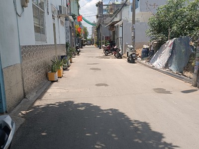 Bán lô đất vuông vức 60m2 ngay chợ bình chiểu sổ hồng chính chủ 2