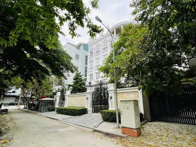 Bán sim vip tứ 6 Viettel đẹp. 3898