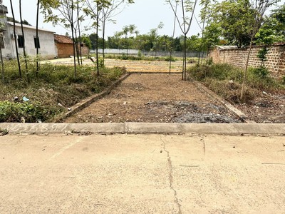 Gia đình cần tiền bán cắt lỗ mảnh đất thôn cánh chủ, xã bình yên, cách đâij học fpt 3 bước chân 0