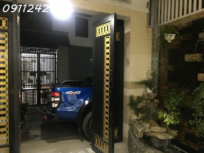 Ccg nhà 3 tầng 3pn 4wc ngay chợ thủ đức, xe hơi đậu cửa 24/24 - sổ riêng hoàn công chuẩn - g i á r ẻ 2