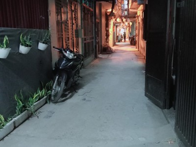 Bán đất mặt ngõ phố trương định, tặng nhà 2 tầng  quận hoàng mai, ngõ gần ô tô tránh 0