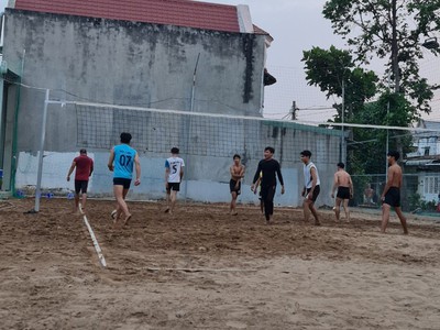 Cần cho thuê mặt bằng hoặc sang nhượng sân bóng chuyền - bến cát - bình dương 2