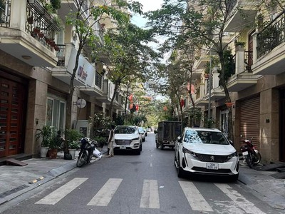 Bán sim vip tứ 6 Viettel đẹp. 5731