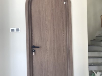 Cửa vòm composite cổ điển sang trọng 0