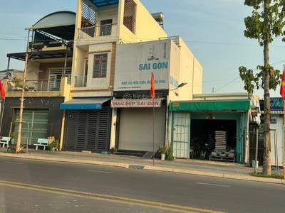 Cần tiền bán gấp nhà mới 1 trệt 2 lầu tại tân an, thủ dầu một. tiện làm văn phòng. 0