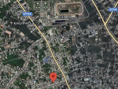 Cần tiền bán gấp nhà mới 1 trệt 2 lầu tại tân an, thủ dầu một. tiện làm văn phòng. 1