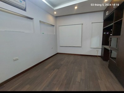 Cho thuê nhà,vp, kd, mặt phố, kẻ giàn, 35m2, 4t, 4n, đủ đồ, 10 triệu, xuân đỉnh. 3