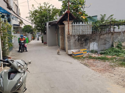 Ngộp  bán gấp đất 100 thổ cư, vị trí rất đẹp, lên gò vấp 5phut 1