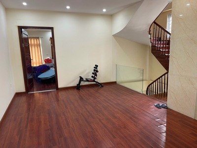 Cho thuê nhà 5 tầng mặt phố nghi tàm, phường yên phụ, quận tây hồ, hà nội 0