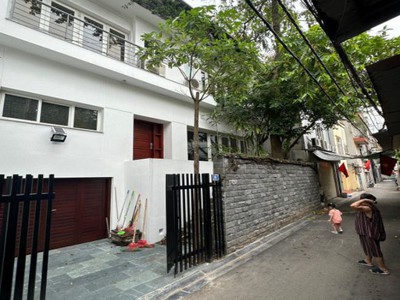 Cho thuê nhà biệt thự 250m2 4 tầng tại ngọc thuỵ, long biên, hà nội 0