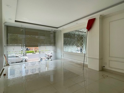 Nhà đẹp - giá cực tốt - chính chủ cần bán gấp nhà 238 nguyễn tất thành, pleiku 4