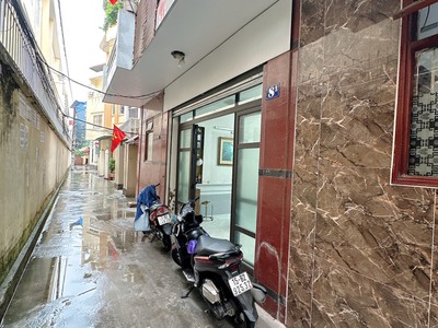 Bán nhà chợ hàng mới, diện tích 49m 4 tầng ngõ cực nông giá 3.05 tỉ 1