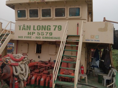 Bán Tàu chạy Biển SB tàu dầu 2