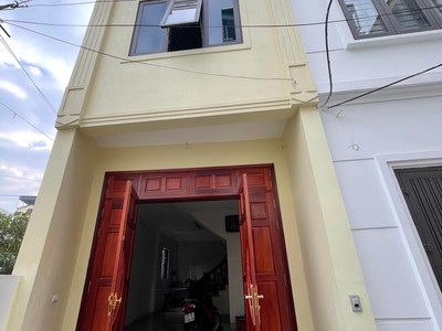 Lô góc   mặt tiền rộng   gần phố - ngõ thông - full nội thất 0