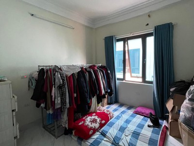 Lô góc   mặt tiền rộng   gần phố - ngõ thông - full nội thất 1