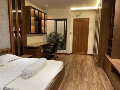 Bán nhà mặt tiền đường 3