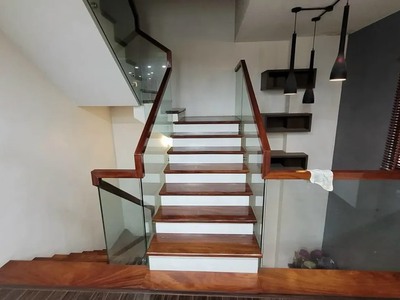 Thạch bàn ngõ thông, ô tô 7 chỗ vào nhà, sổ nở hậu, gần đường chính 0