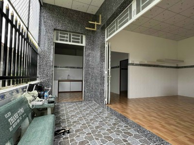 Nhà xã mỹ lộc - nhà cấp 4 có 2 phòng ngủ - 90m2 đất thổ 1