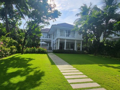 Hot biệt thự biển siêu vip Premier, 300m2,gần trung tâm, giá 32 tỷ 9