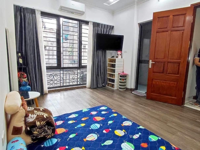 37M2 5 tầng mới đẹp gần phố Ngõ thông TT HBT Kim Ngưu Chỉ hơn 5 tỷ. 2