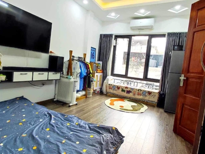 37M2 5 tầng mới đẹp gần phố Ngõ thông TT HBT Kim Ngưu Chỉ hơn 5 tỷ. 3