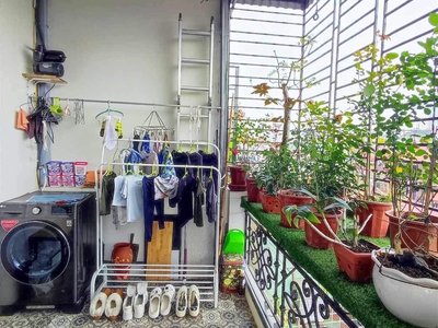 37M2 5 tầng mới đẹp gần phố Ngõ thông TT HBT Kim Ngưu Chỉ hơn 5 tỷ. 5