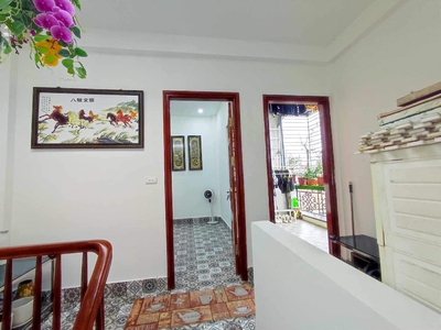 37M2 5 tầng mới đẹp gần phố Ngõ thông TT HBT Kim Ngưu Chỉ hơn 5 tỷ. 6