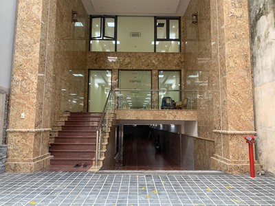 Bán gấp tòa nhà vp 9 tầng xây mới mặt phố bạch mai.dt 281m2, nở hậu.giá 140 tỷ 2