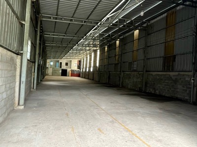 Kho xưởng cho thuê hoặc bán tại định hòa ,thủ dầu một, bd.giá 30 triệu trên 730m2. văn phòng 120m2 1