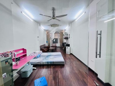 Bán nhà phân lô phố trần quốc hoàn diện tích 36/41t2m chủ xây 6 tầng mặt tiền 3.6m giá chào bán 2