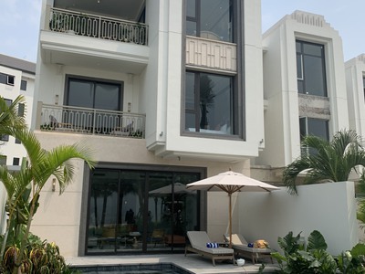 Biệt thự biển - sở hữu bãi tắm riêng - Bình minh ngắm Vịnh di sản 0