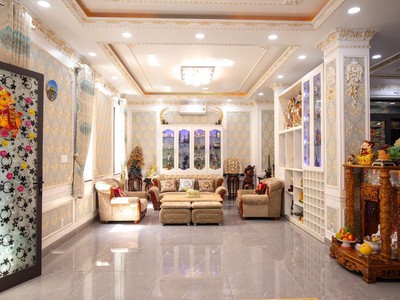 Nhà cần bán nhanh. trực tiếp chính chủ 3.5 tầng mặt tiền khu phố biển đường dương tự minh 2