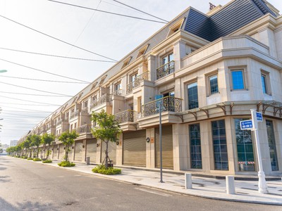 Cắt lổ   bán ngay nhà biệt thự 3,5 lầu, ngay trung tâm hải châu, 120m2 đất 1