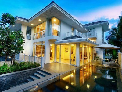Định cư mỹ   nên Bán gấp biệt thự biển siêu vip Premier 300m2, ngay trung tâm, full nội thất 0