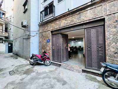 Cần bán toà chdv phố xuân thủy, cầu giấy vị trí đắc địa cửa ngõ của vô vần trường đh 3