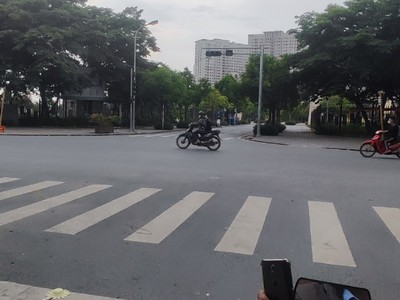 Bán liền kề khu đô thị đô nghĩa hà đông 100 m 5 tầng thang máy hoàn thiện vỉa hè ô tô tránh kd 11 1