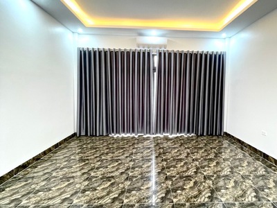 Bán nhà phố tam trinh, gara ô tô. ô tô tránh, vào nhà. dt 38m 5t chỉ 5 2