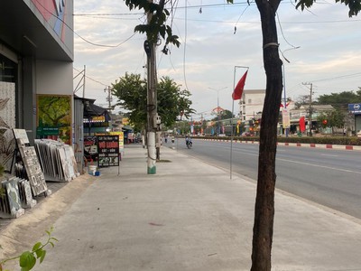 Cần bán nhanh nhà mặt tiền đường đường dt 746,tx tân uyên, đang kinh doanh tốt 3