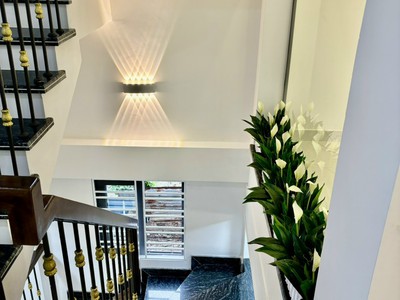 Siêu phâm khúc thừa dụ, diện tích 73m 4 tầng mới tinh giá 4.8 tỉ ô.tô đỗ sân 4