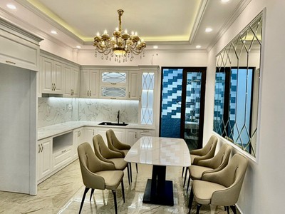 Siêu phâm khúc thừa dụ, diện tích 73m 4 tầng mới tinh giá 4.8 tỉ ô.tô đỗ sân 0