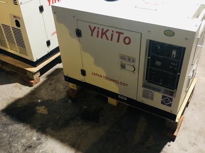 Máy phát điện công nghiệp 9-10kw chạy dầu chống ồn YIKITO DHY10500. 4