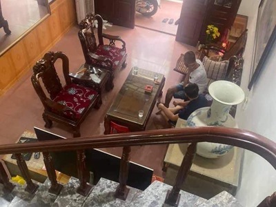 Bán gấp nhà 2,5 tầng đường thông ngõ ô tô phố Lê Thanh Nghị chỉ 3,15 tỷ 2