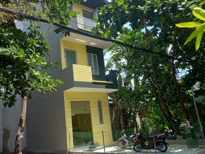 Cần bán nhà mặt tiền 1 trệt - 2 lầu, shr- q.bình tân 1