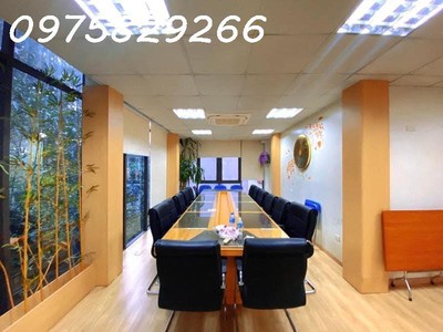 Giá đầu tư mặt phố nguyễn đình hoàn, gara ô tô tránh, kinh doanh, nhà đẹp ở luôn. dt 94m2 5 tầng 0