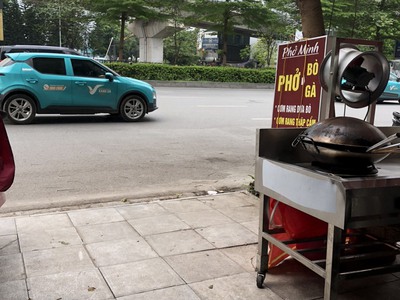 Sang nhượng cửa hàng ở 125 nguyễn trãi thanh xuân hà nội mình mới hoạt động được 1 tháng 0