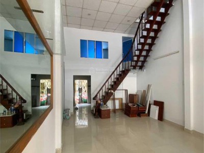 Chính chủ bán nhà mt 51 đội cung, quận 11, vỉa hè 2m, 4x11, 2 tầng, thu nhập 18tr/tháng. nhỉnh 7 tỷ 1
