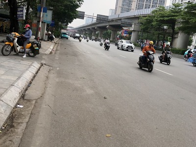 Sang nhượng cửa hàng ở 125 nguyễn trãi thanh xuân hà nội mình mới hoạt động được 1 tháng 1